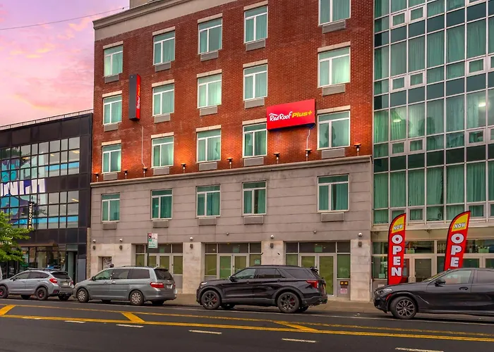 Red Roof Inn Plus Brooklyn - Flatbush Ave